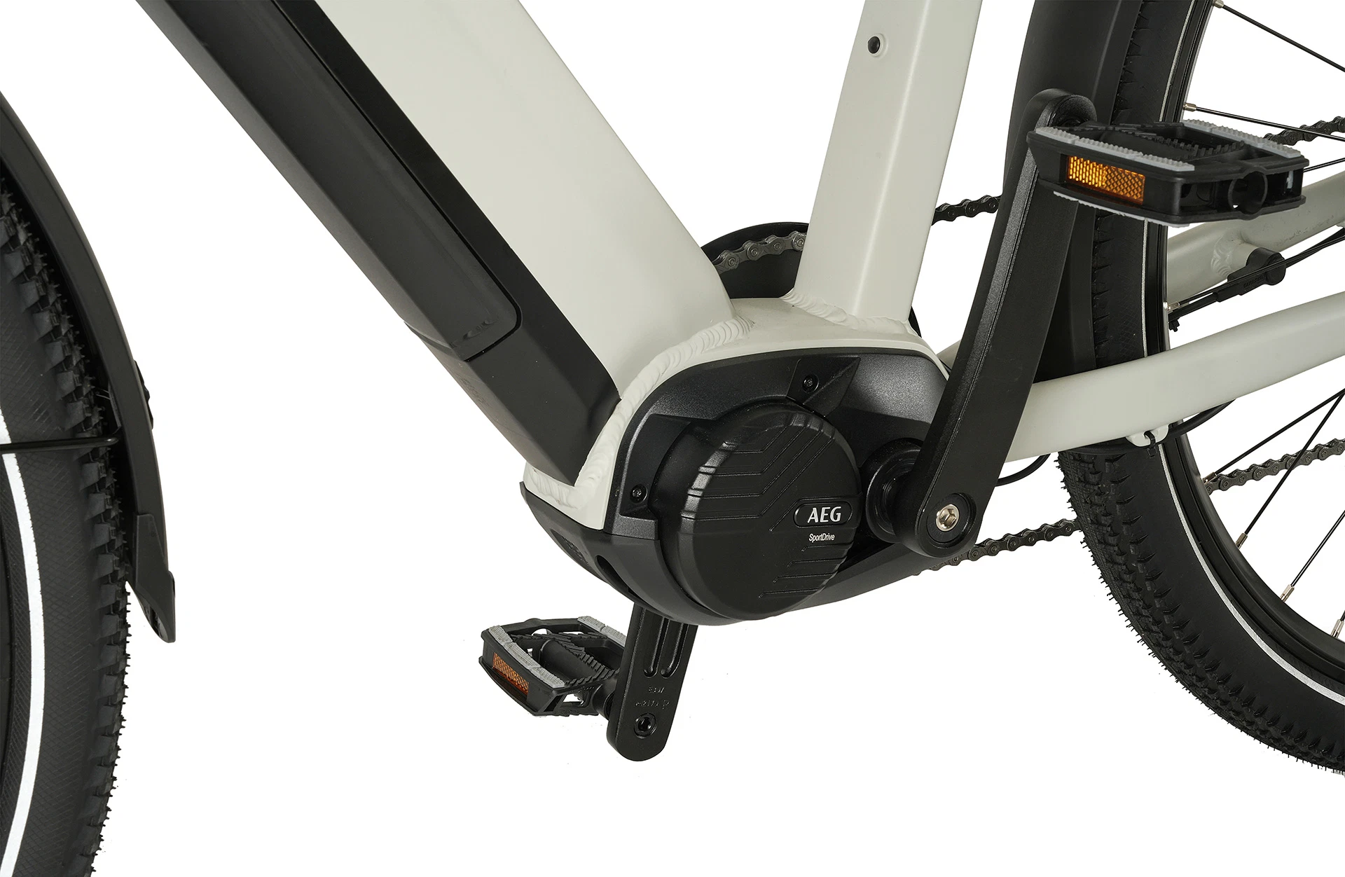 Entdecker 5.0 Trekking E-Bike Trapezrahmen - Detailansicht Motor auf weißem Grund