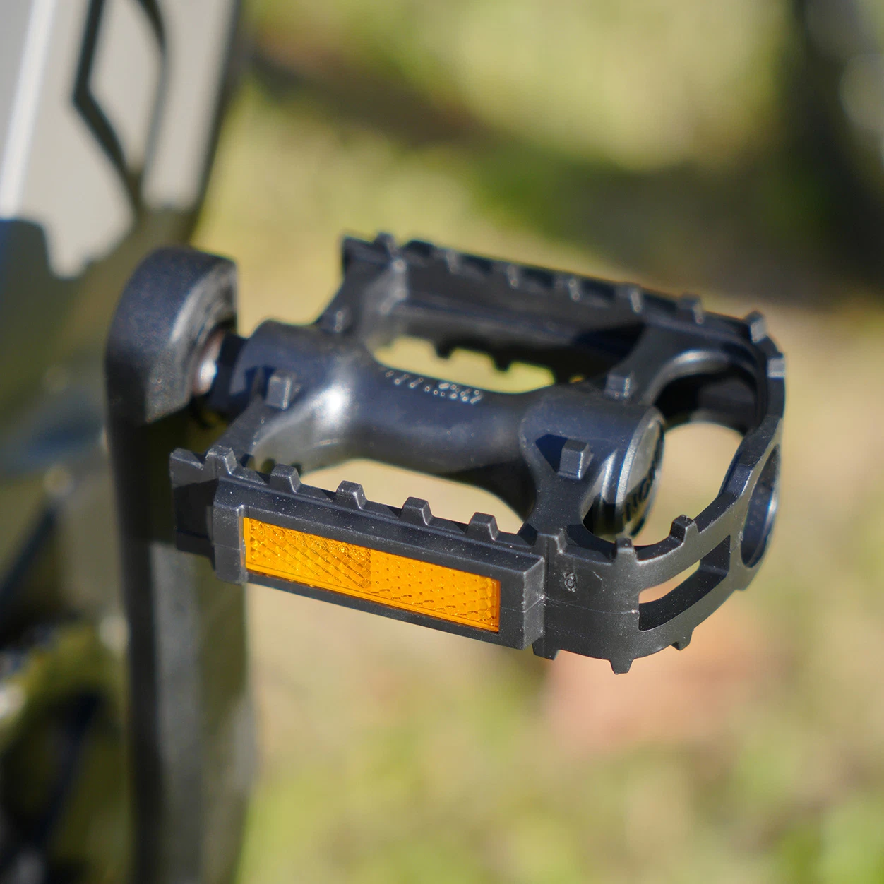 Universal Pedalen Schwarz in der Natur