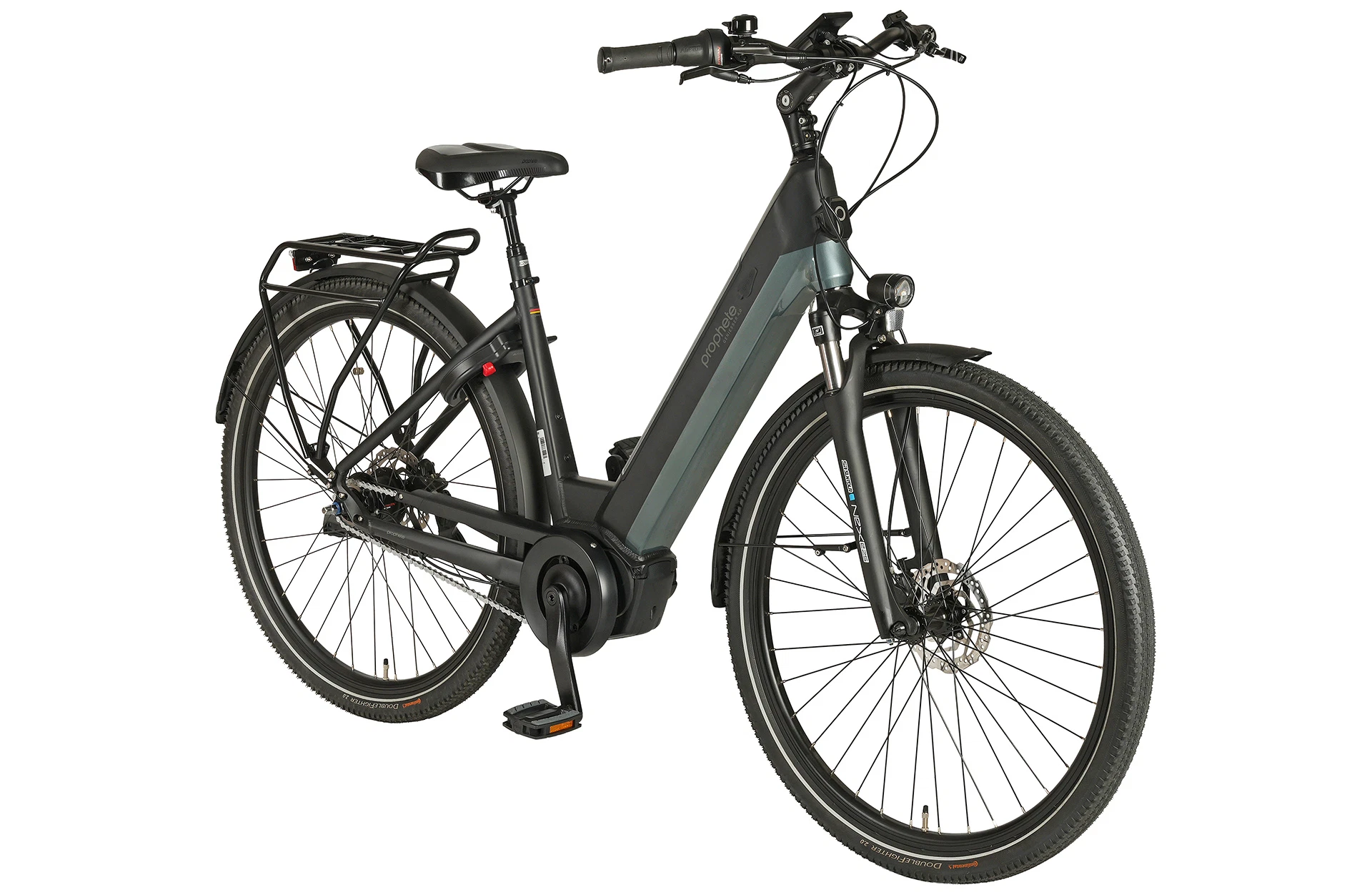 Geniesser 4.0 schwarz/silber City E-Bike - diagonale Ansicht auf weißem Grund