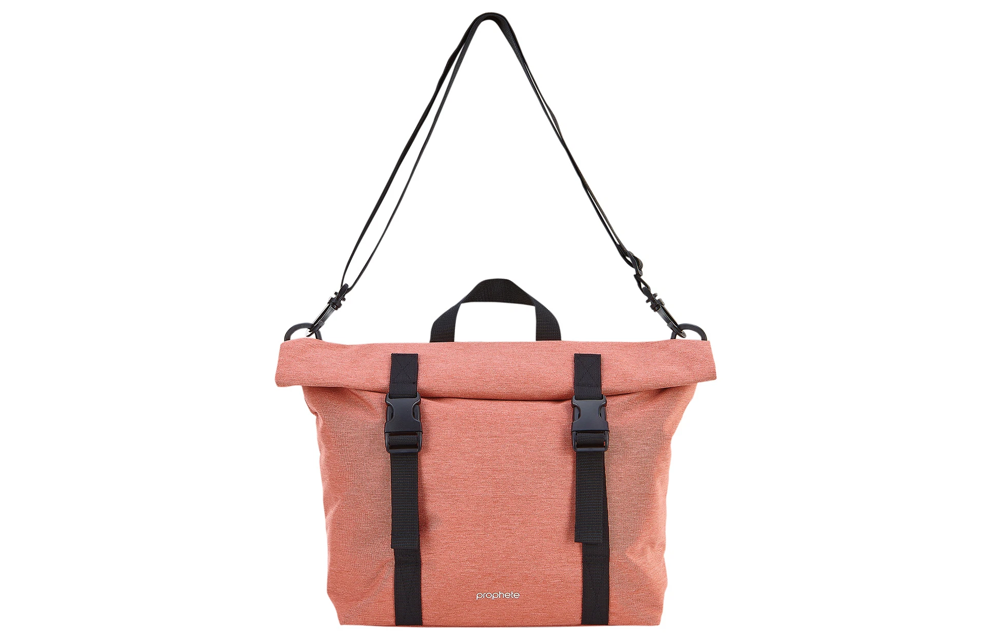 Vollansicht von vorne Flamingo-farbene Packtasche mit Schnallen, Griff und Gurt vor weißem Hintergrund