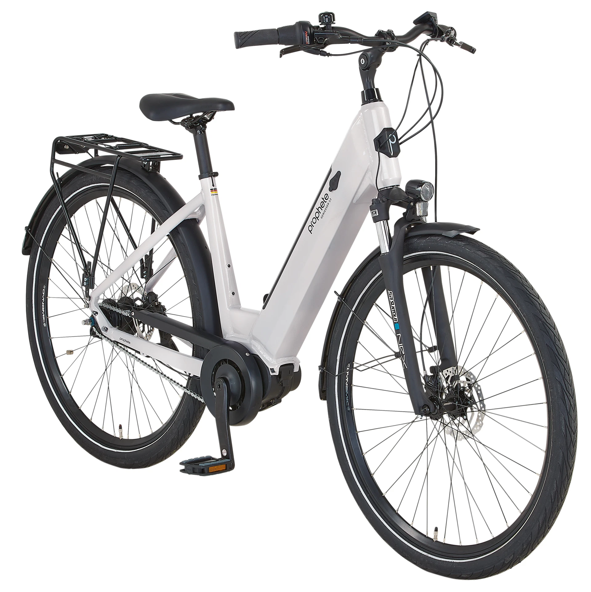 Vollansicht diagonal Prophete Geniesser 3.3 City E-Bike mit tiefem Einstieg vor weißem Hintergrund