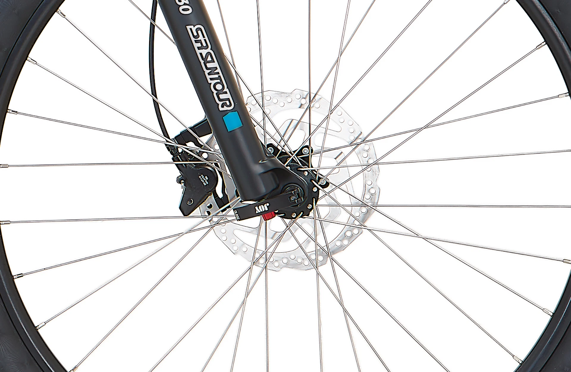 Bildausschnitt Detailansicht Scheibenbremse am Vorderrad vor weißem Hintergrund