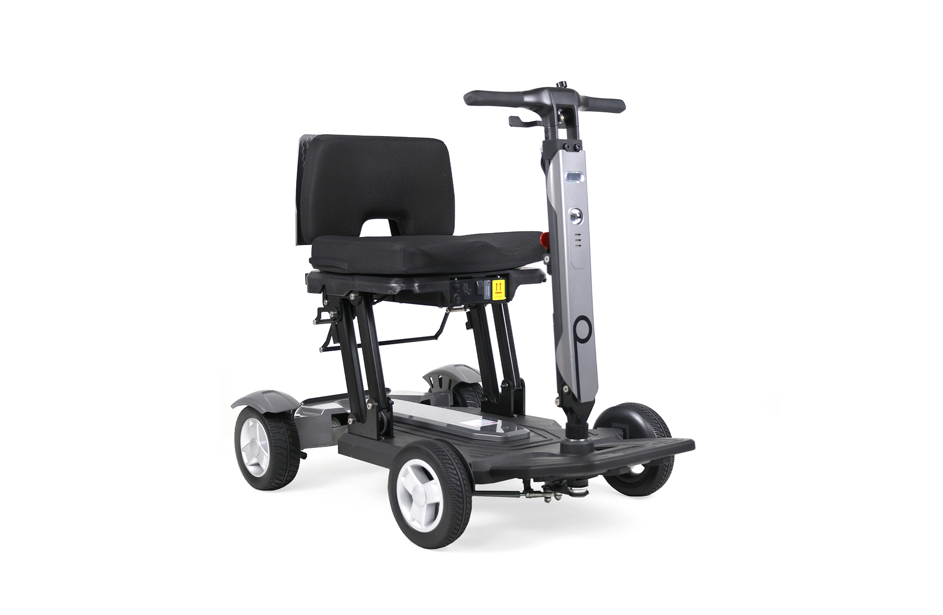 dreiviertelansicht eines elektro-scooters mit sitz von vorne rechts