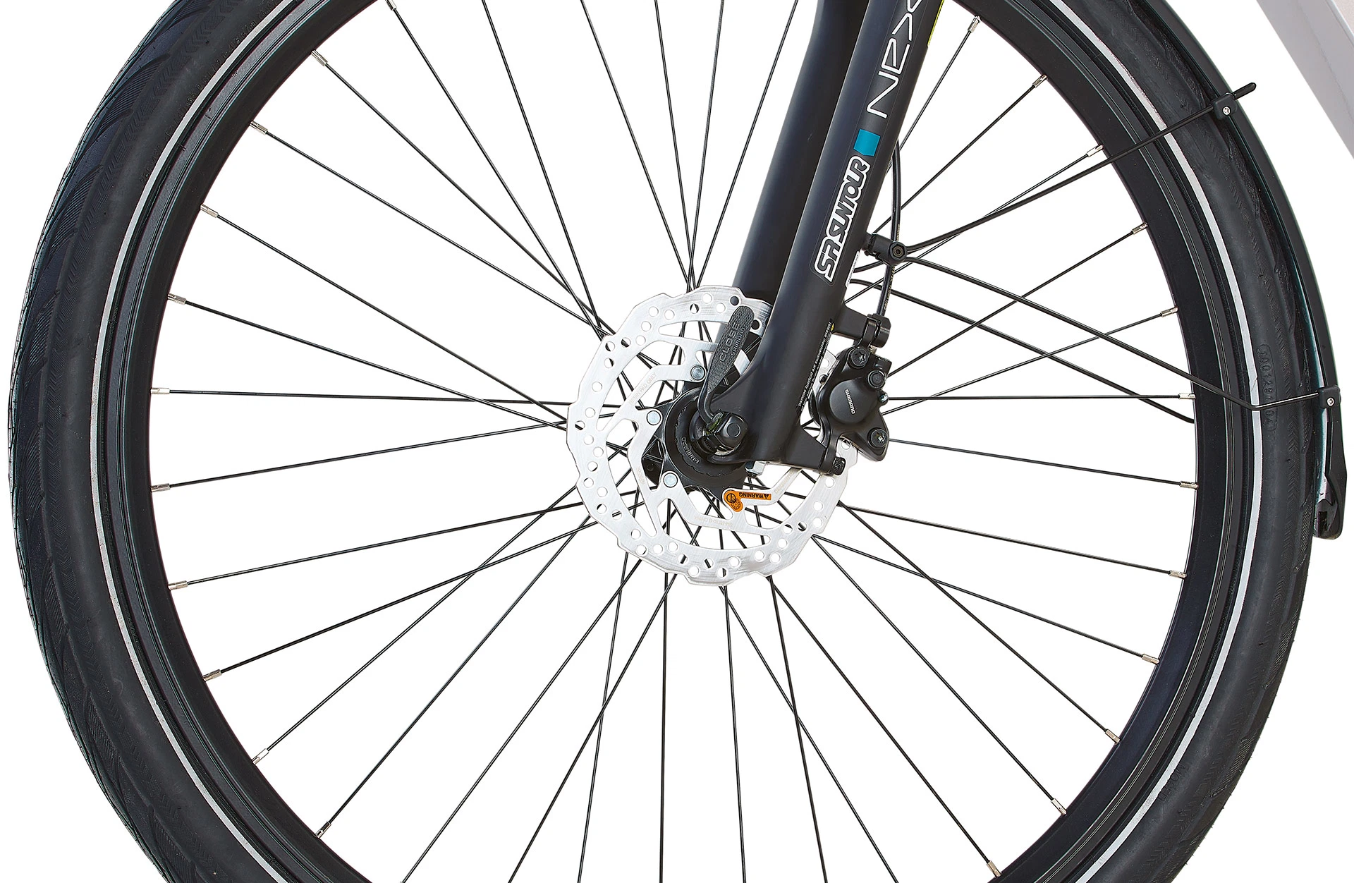 Geniesser 3.3 City E-Bike - Detailansicht Vorderrad auf weißem Grund