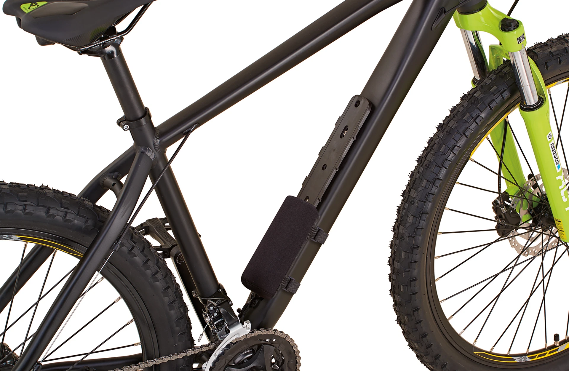 Akkuschutz am Mountainbike angebracht - Detailansicht