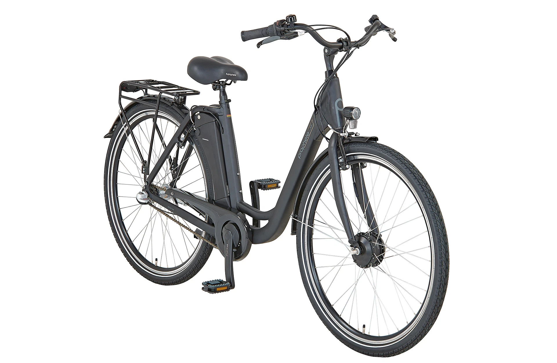 Vollansicht diagonal Prophete Geniesser 1.0 City E-Bike vor weißem Hintergrund