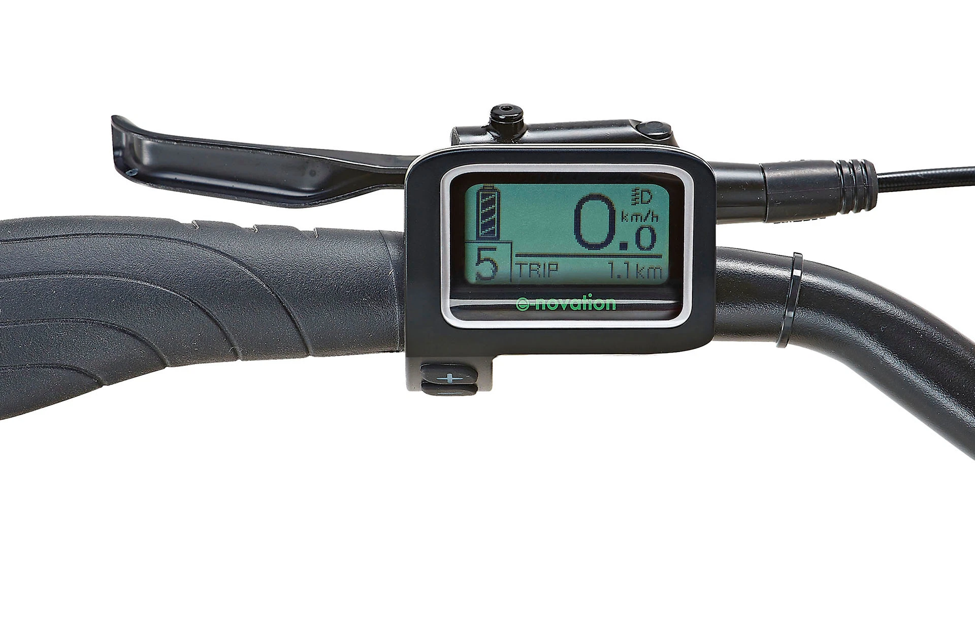 Bildausschnitt Detailansicht LCD-Display am Lenker (angeschaltet) vor weißem Hintergrund
