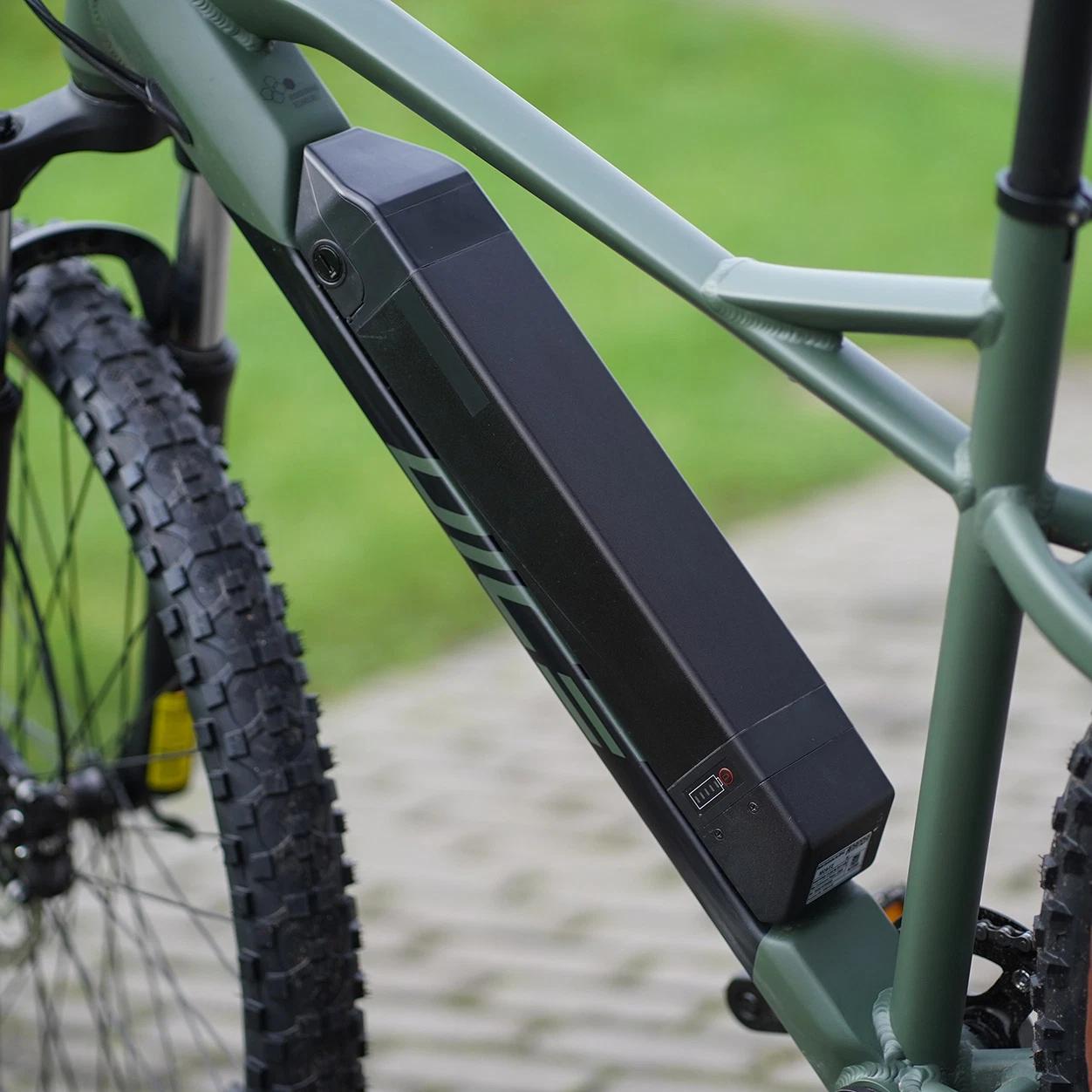 Downtube Akku semi- integriert - am Bike im freien