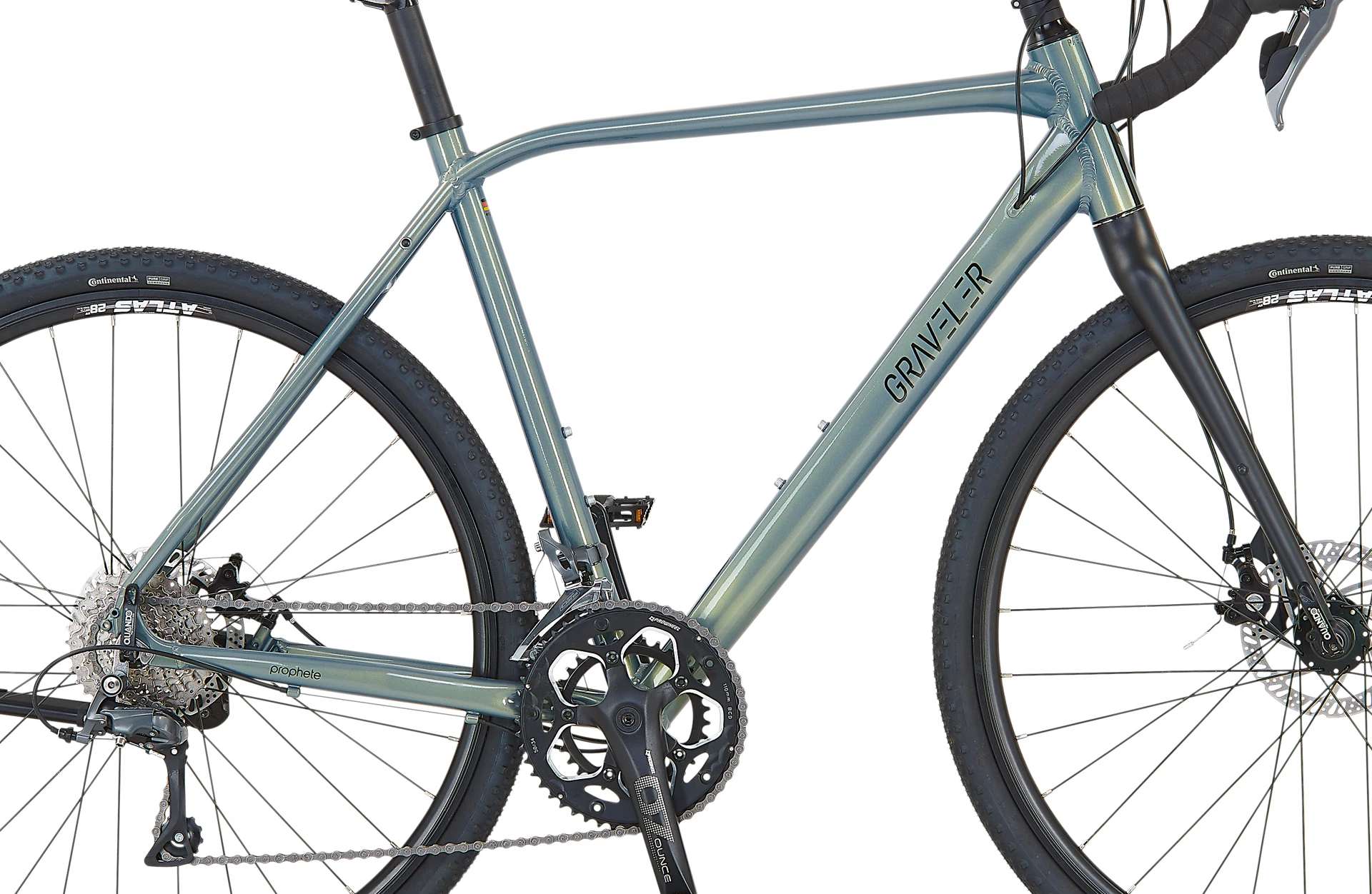 Bildausschnitt Detailansicht Rahmen mit Graveler Logo auf dem Unterrohr vor weißem Hintergrund