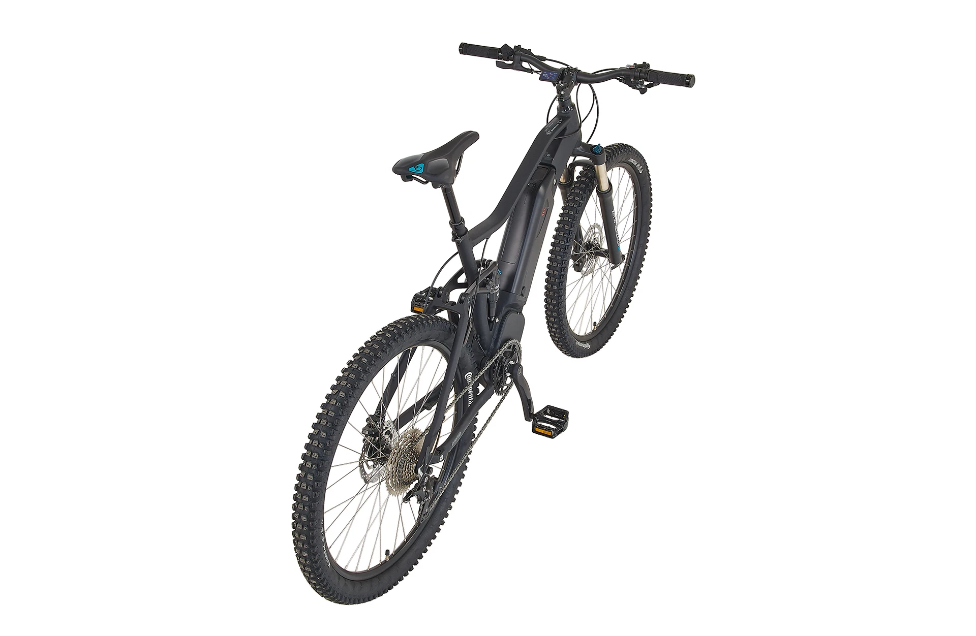 Vollansicht diagonal von hinten oben fotografiert Prophete DICE E-MTB Fully mit Akku am Unterrohr vor weißem Hintergrund