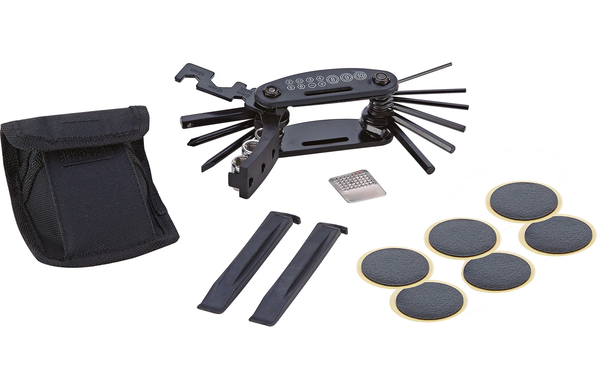 Fahrrad Reparaturset - diagonale Ansicht auf weißem Grund